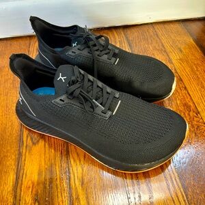 Flux Footwear Adapt Runner